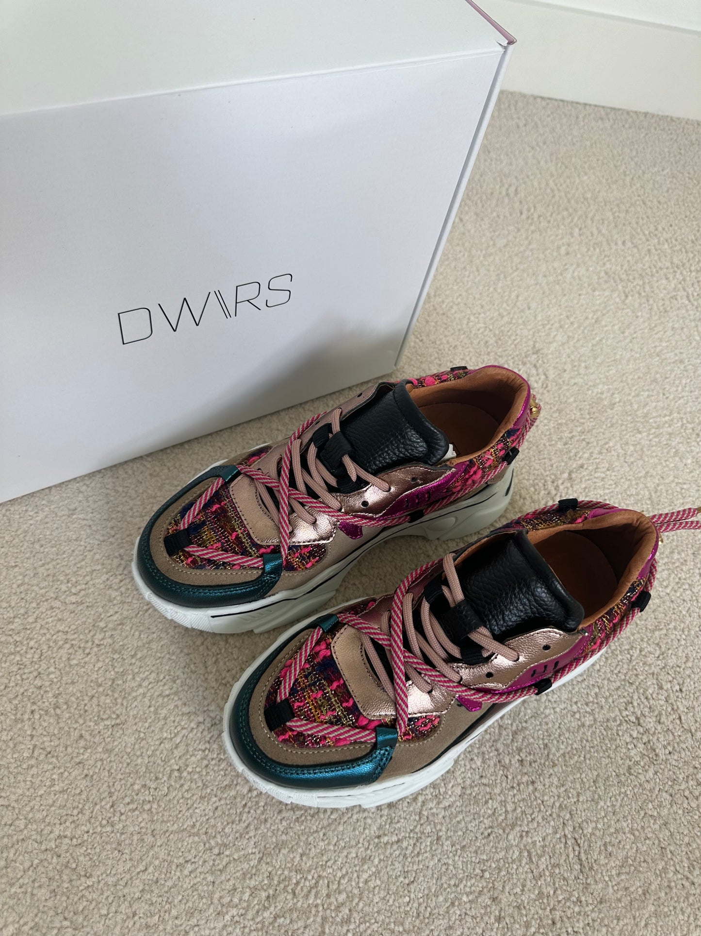 Sneakers - Jupiter Tweed Beige / Fuchsia - DWRS