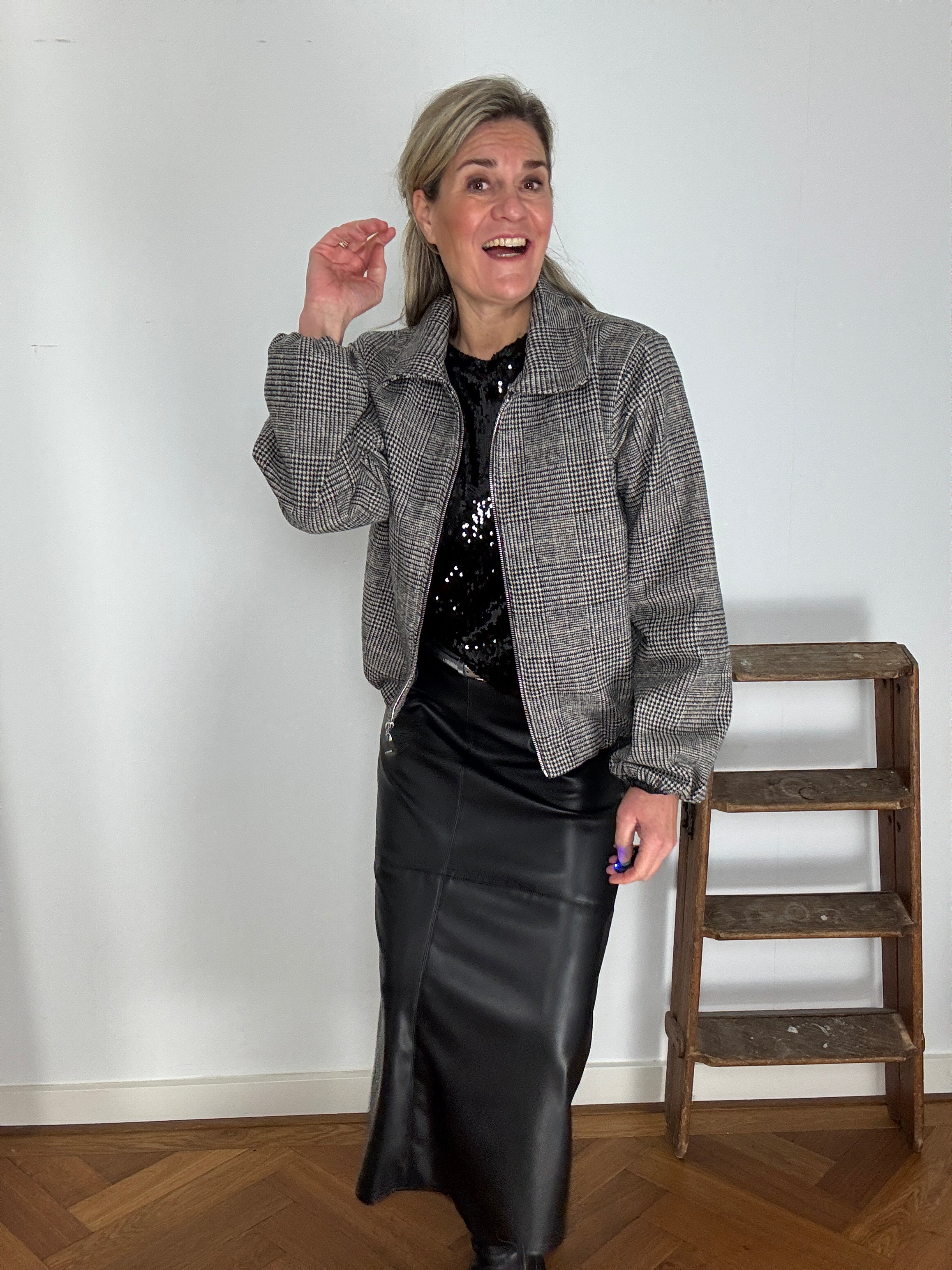 Bomber - Birgit - Cartouche by Suus