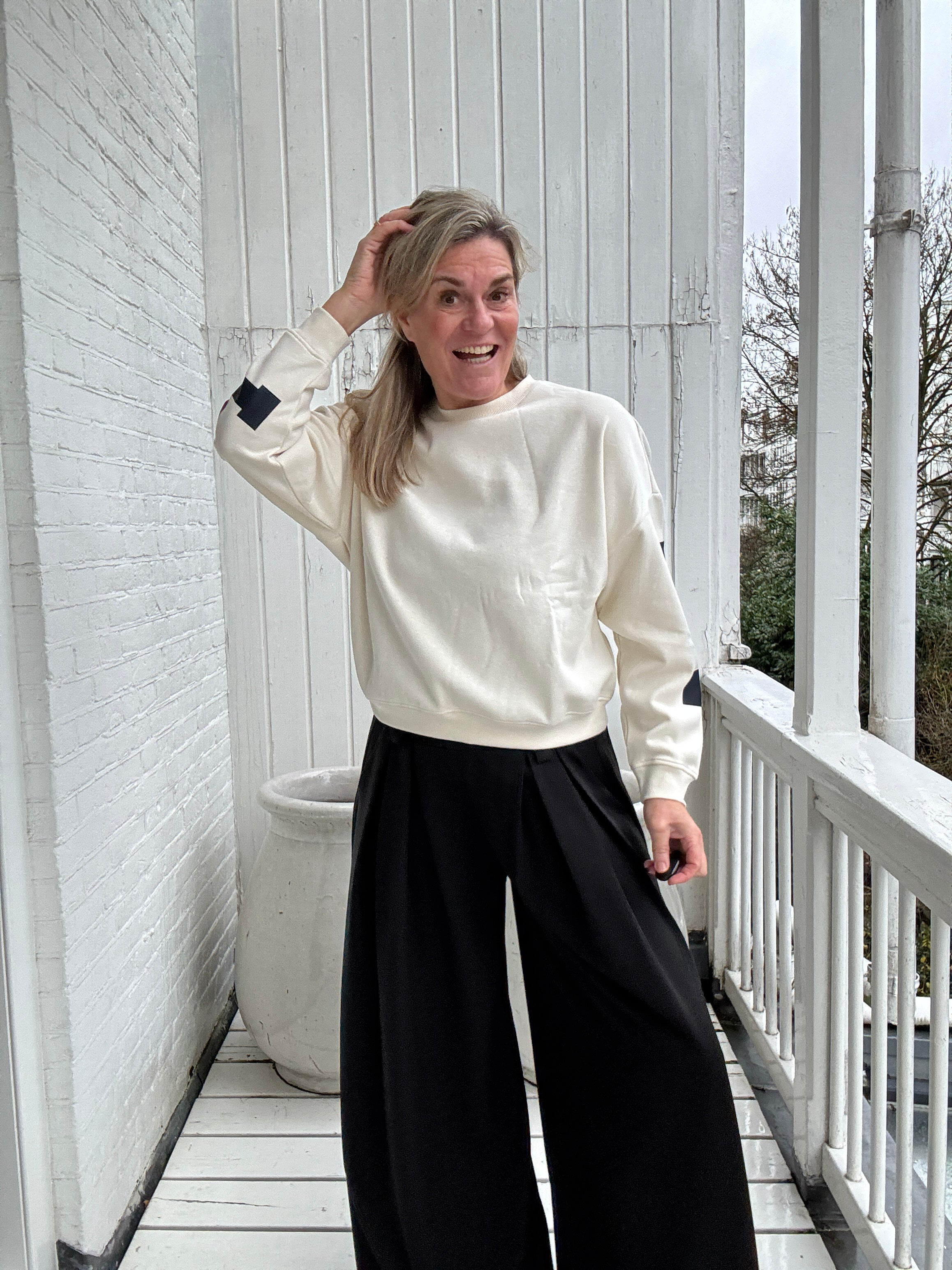 Sweater - SWEAT LS BACK/SLEEVE PRINT - Only