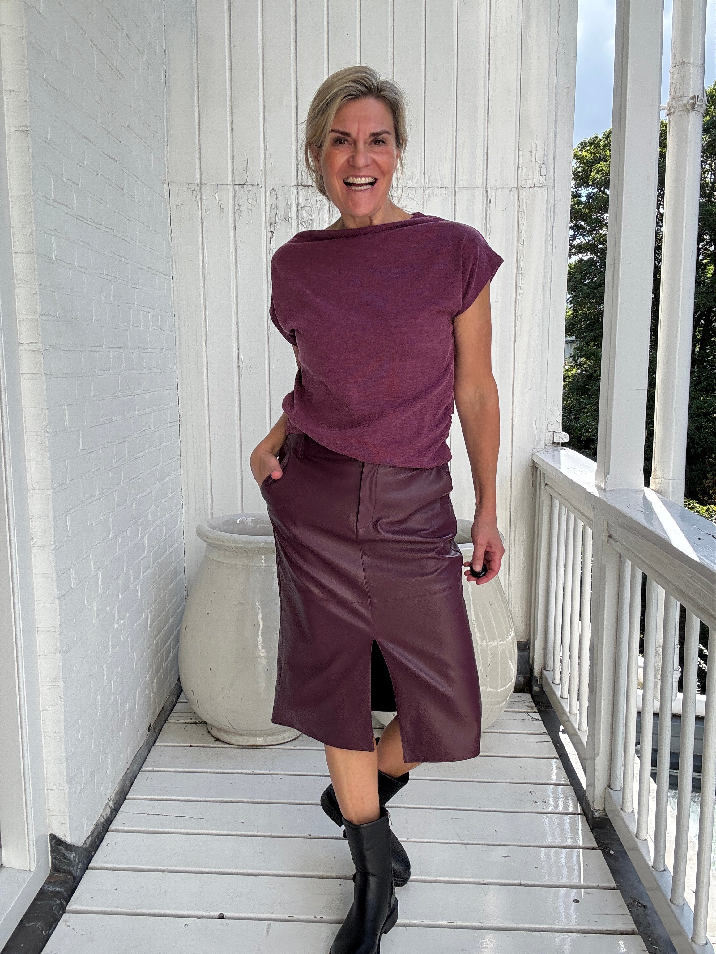 Rok - DAGMAR HW MIDI COATED SKIRT - VILA