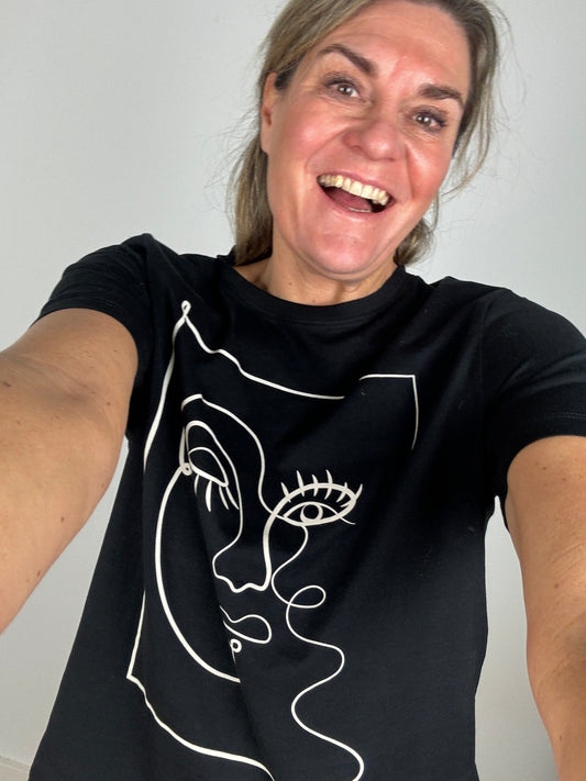 T-shirt - Sybil Face - Vila