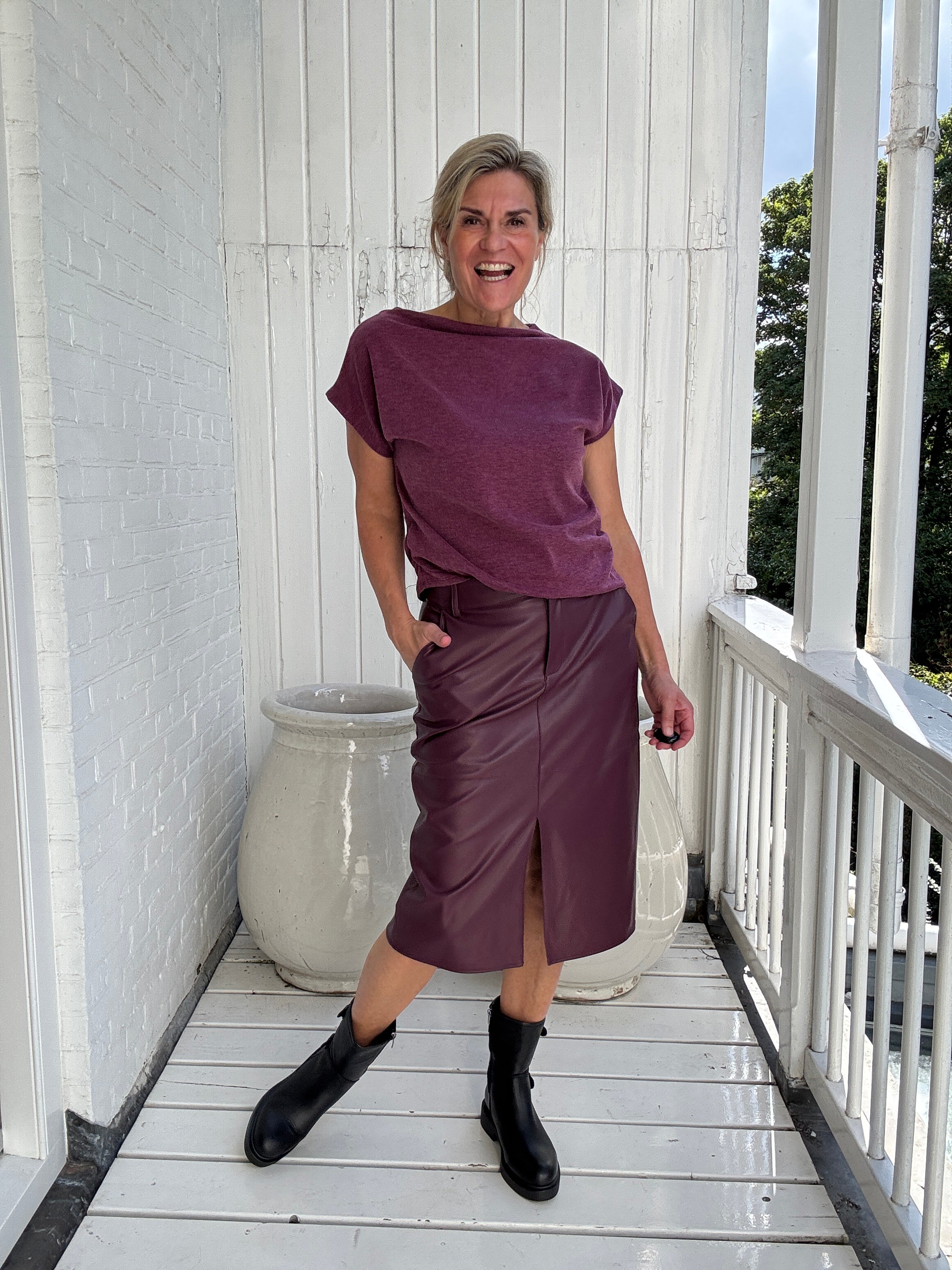 Rok - DAGMAR HW MIDI COATED SKIRT - VILA