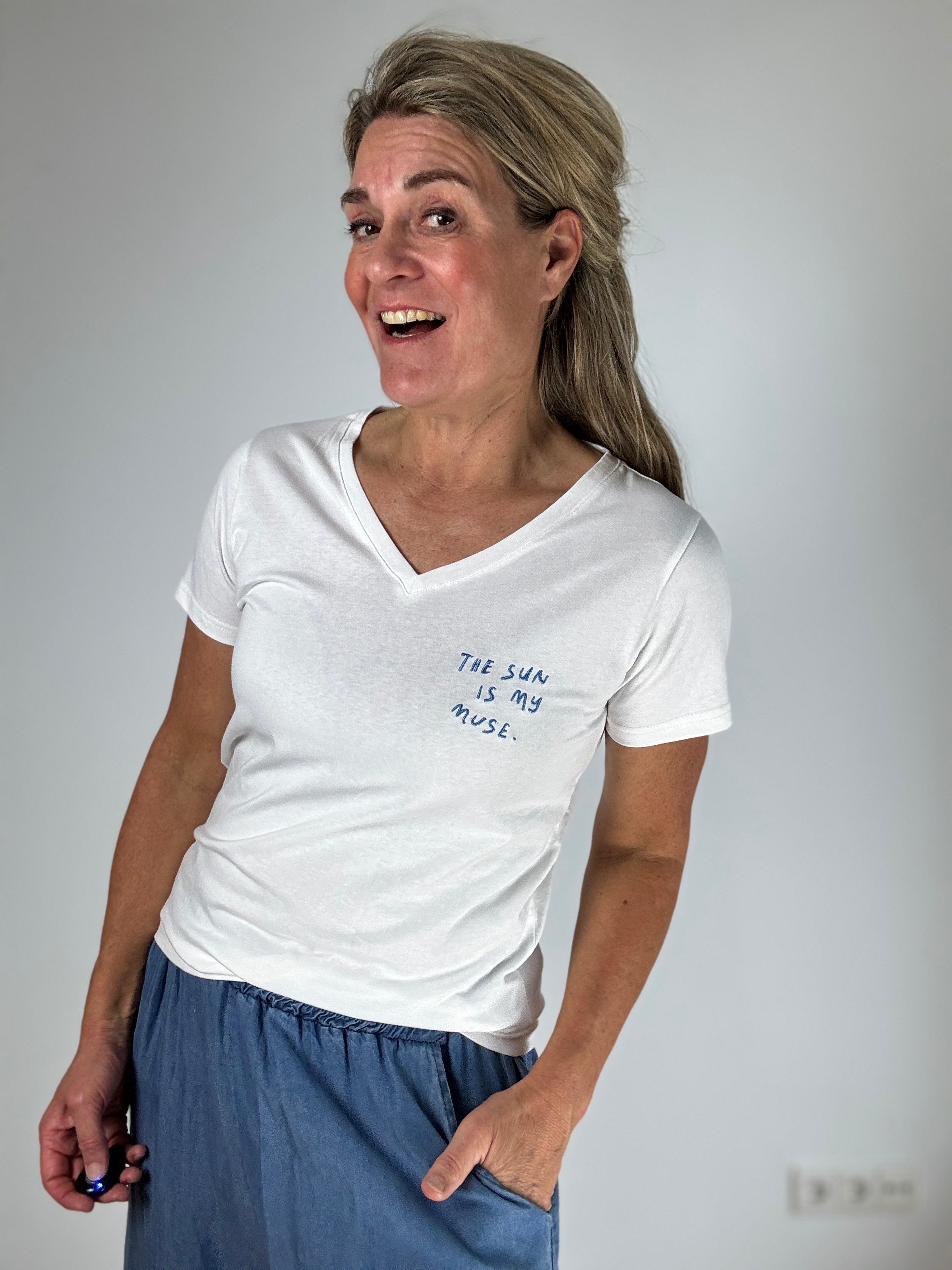 T-Shirt - The sun is my muse