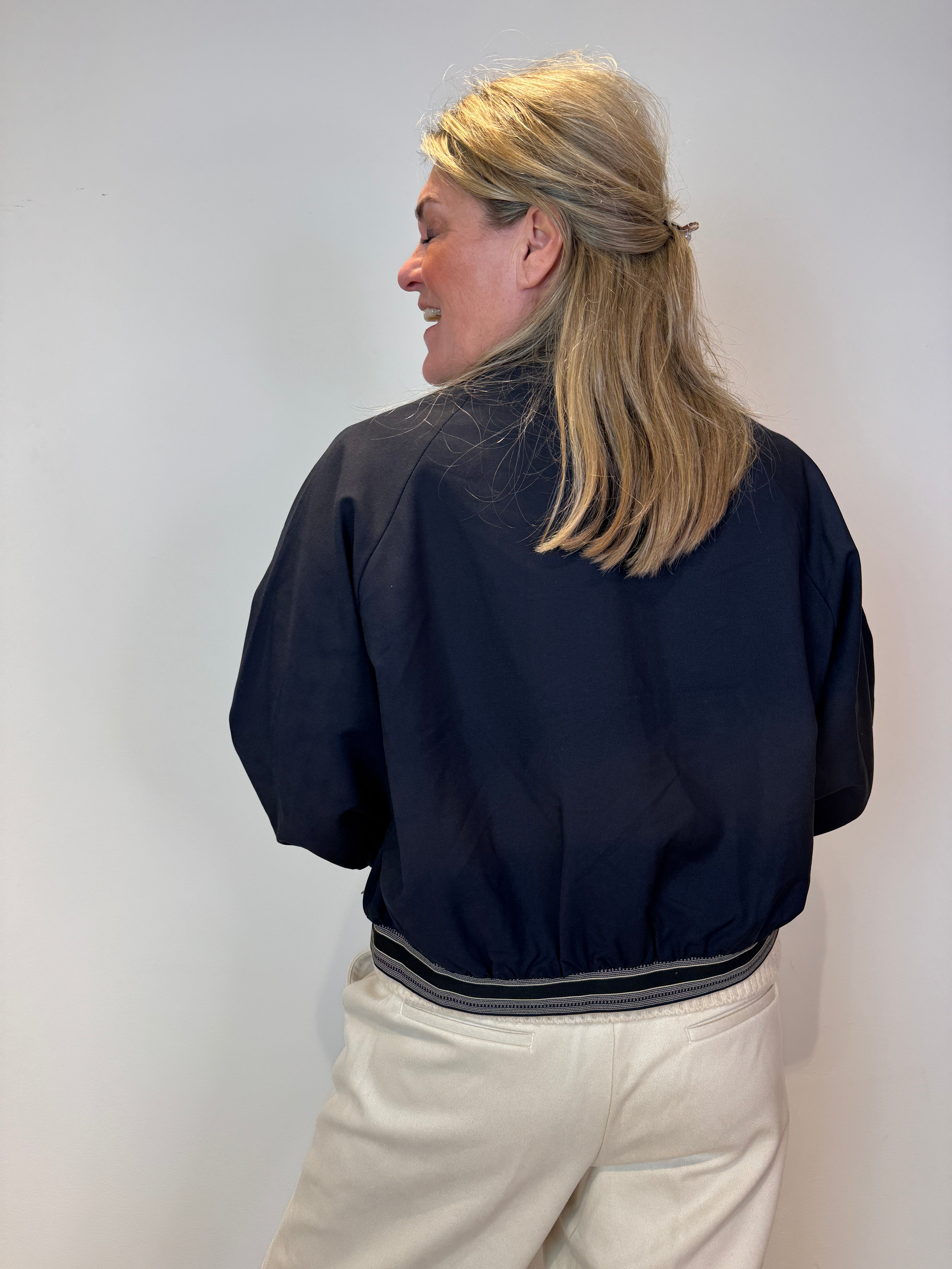 Jas - Olivia - Nukus