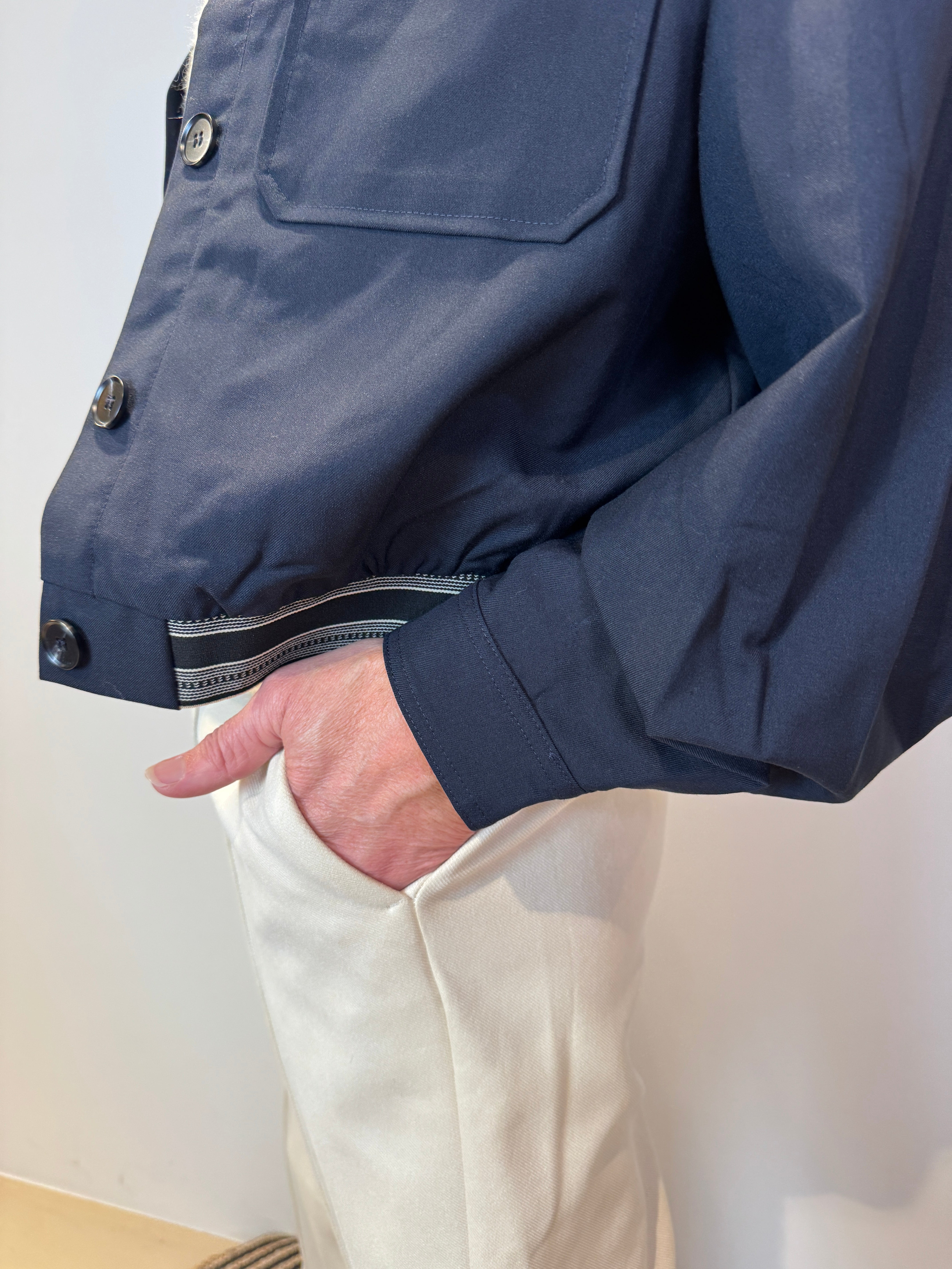 Jas - Olivia - Nukus