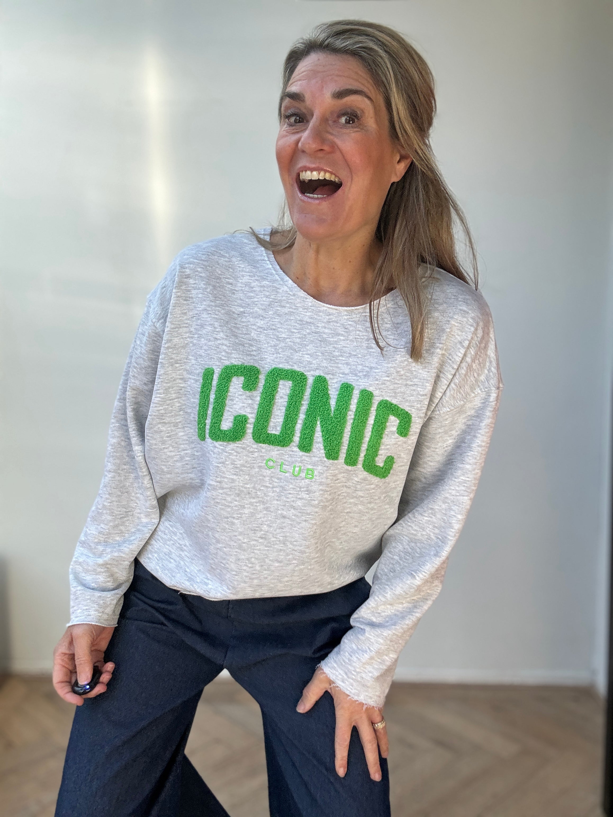Sweater - Iconic