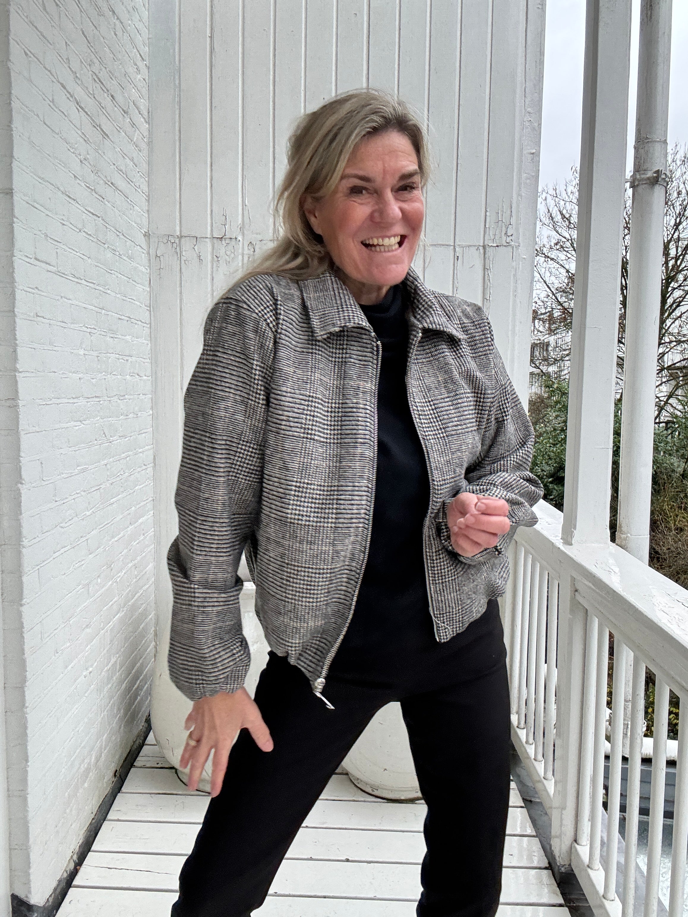 Bomber - Birgit - Cartouche by Suus