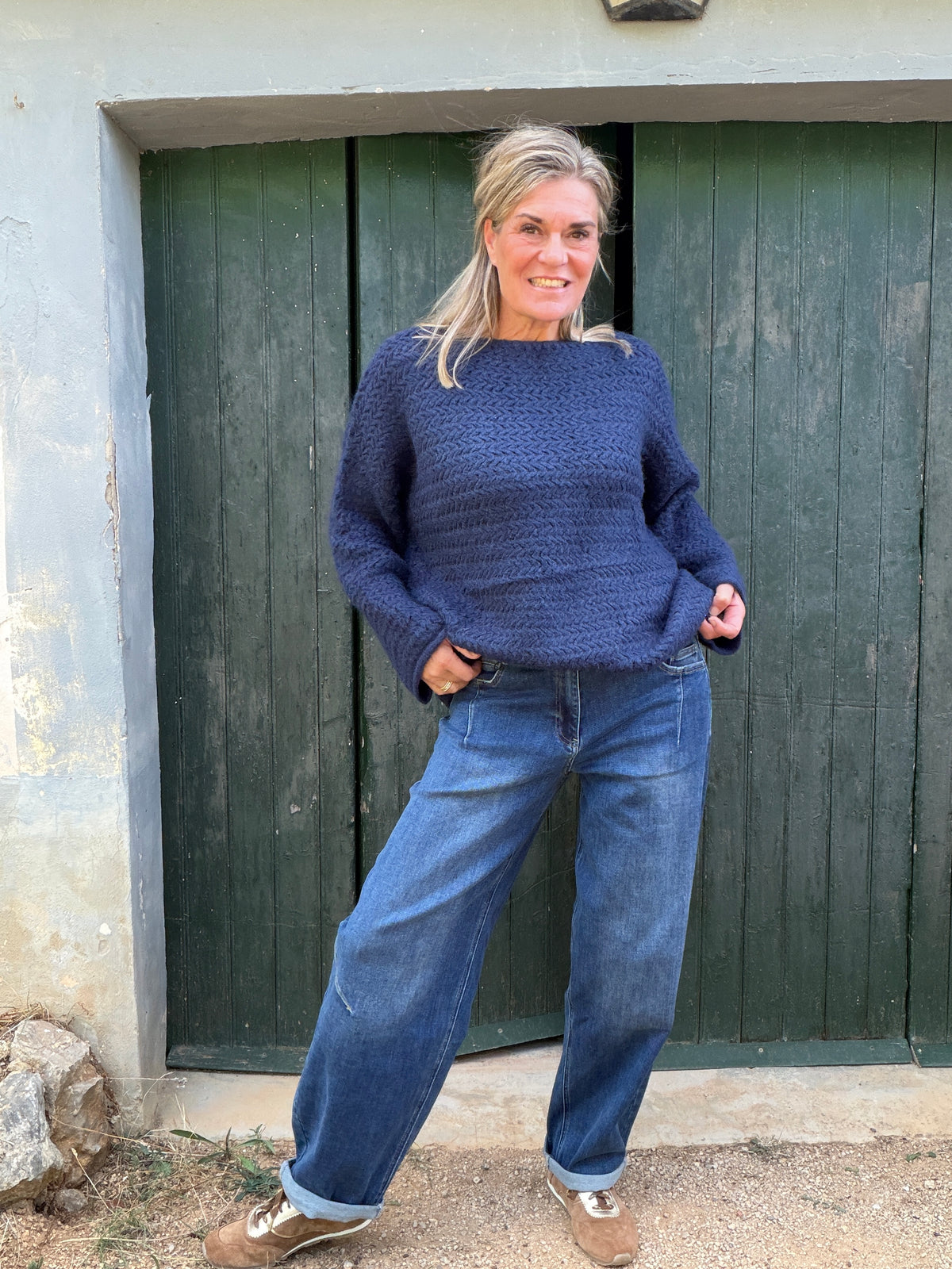 Oversized trui Etta met boothals in marineblauw