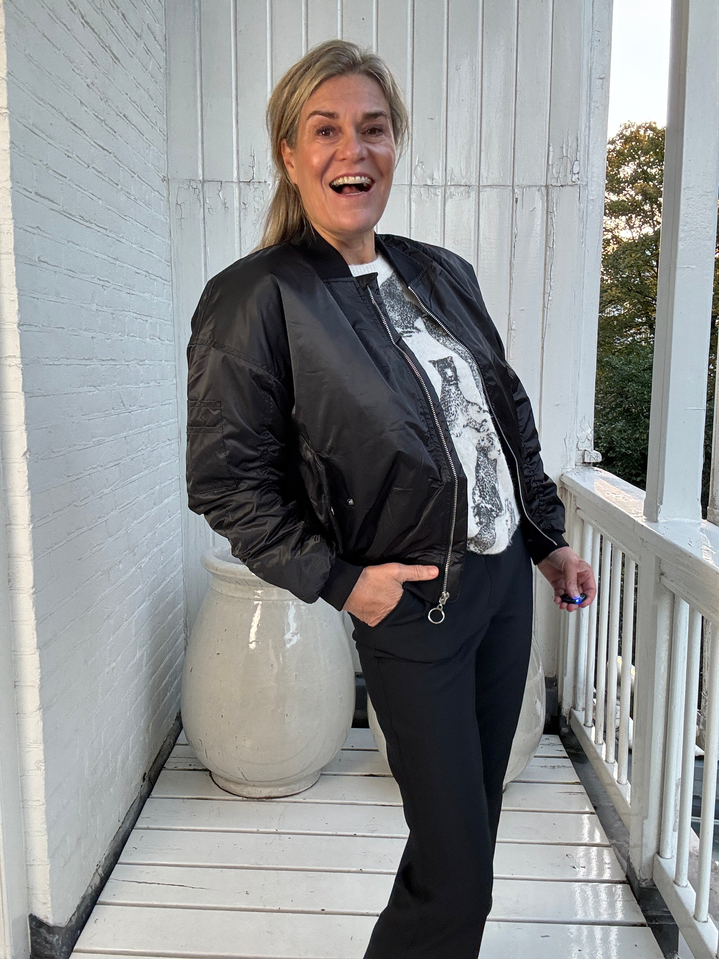 Bomber - Olivia - Cartouche by Suus