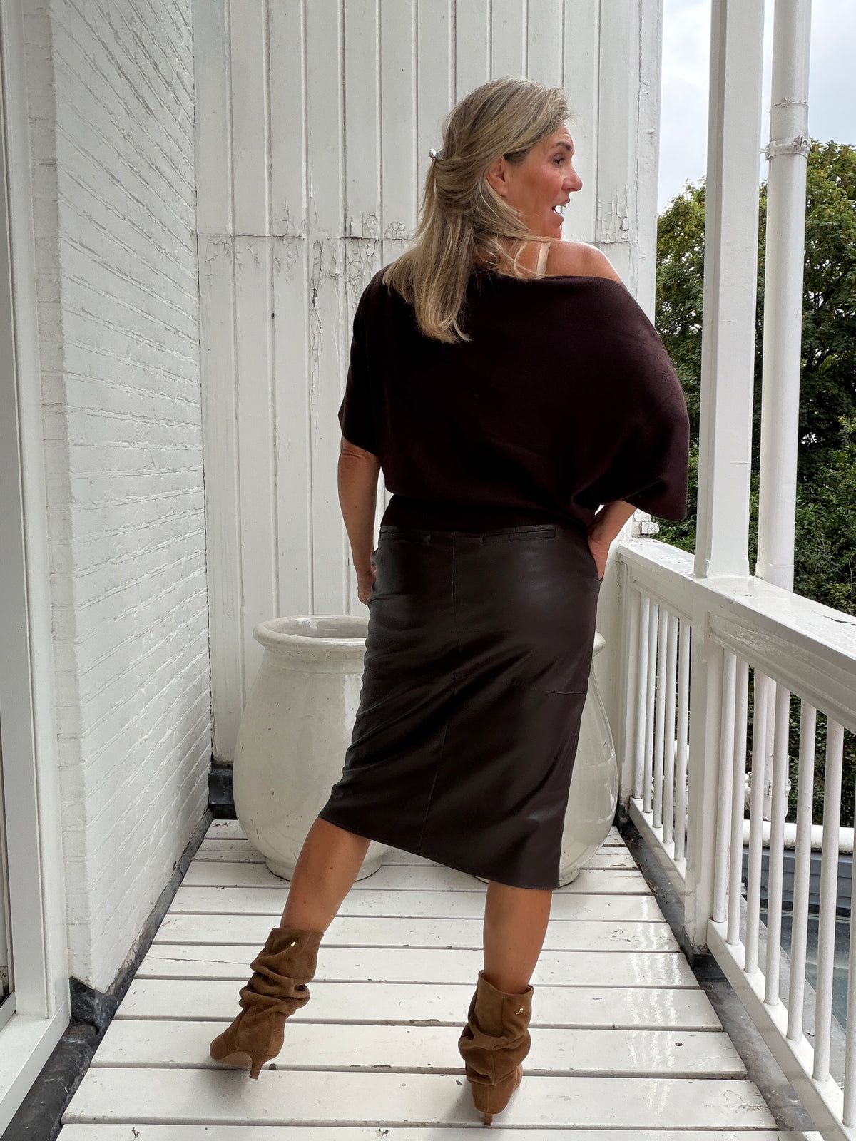 Rok - DAGMAR HW MIDI COATED SKIRT - VILA