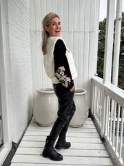 Sweater - BROOKLYN L/S EMBROIDERY - Only