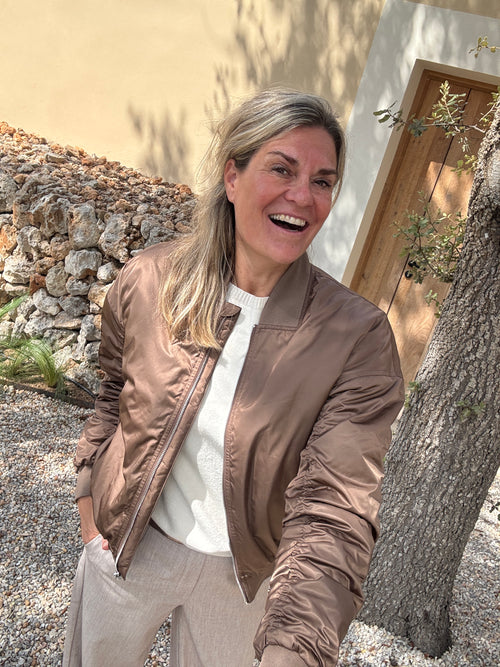 Bomber - Olivia - Cartouche by Suus