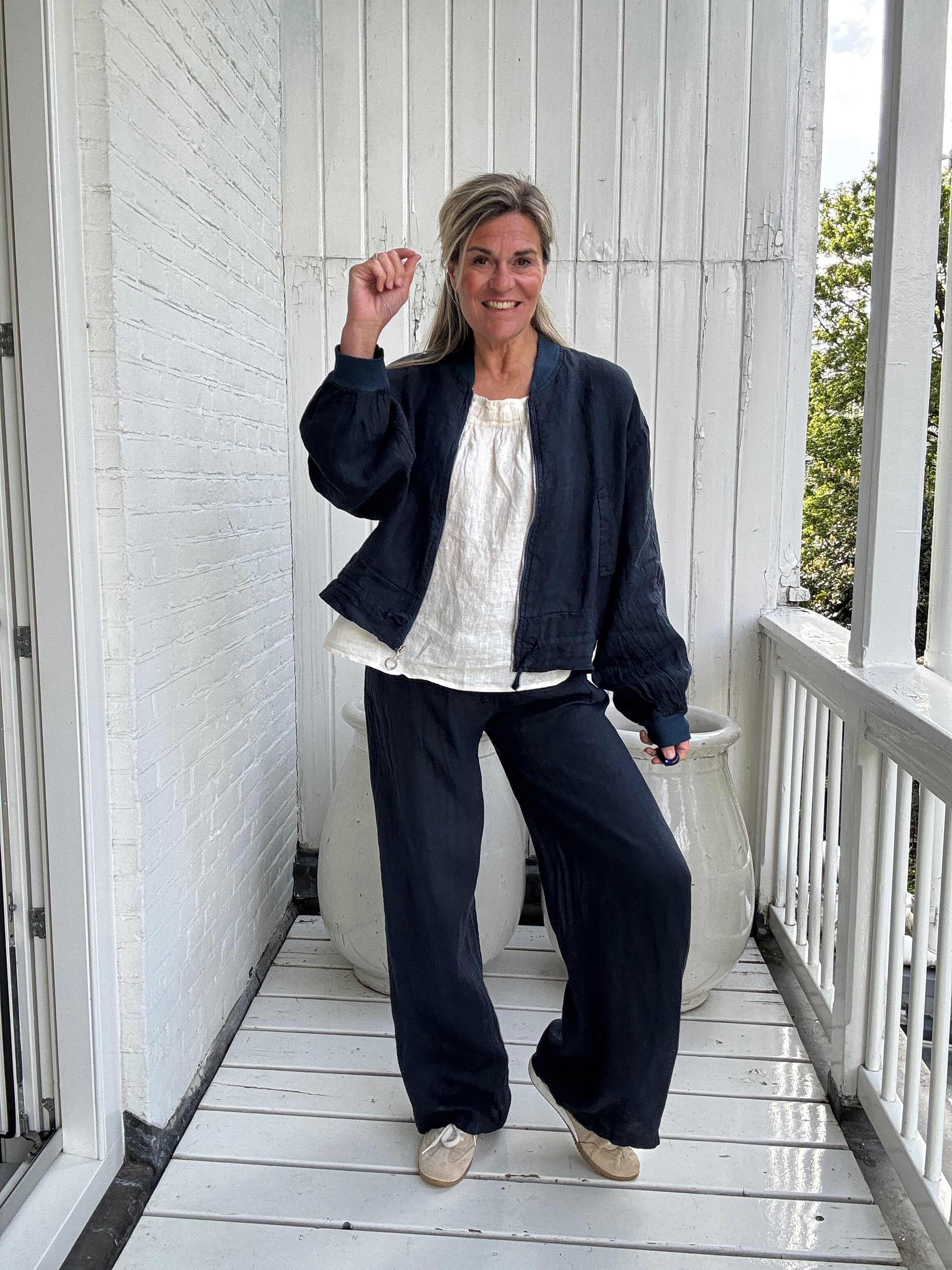 Bomber - Gwen - Cartouche by Suus