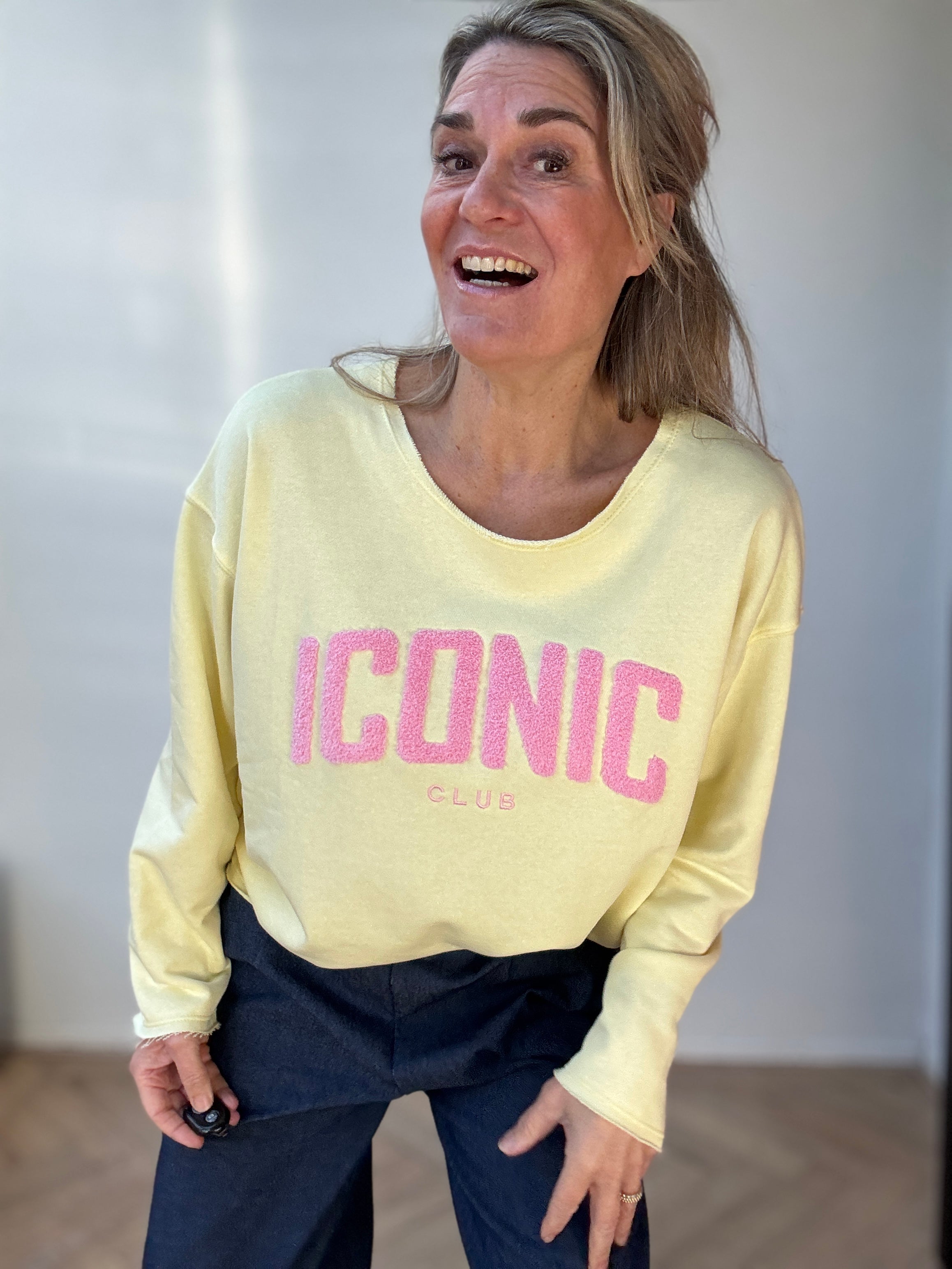 Sweater - Iconic