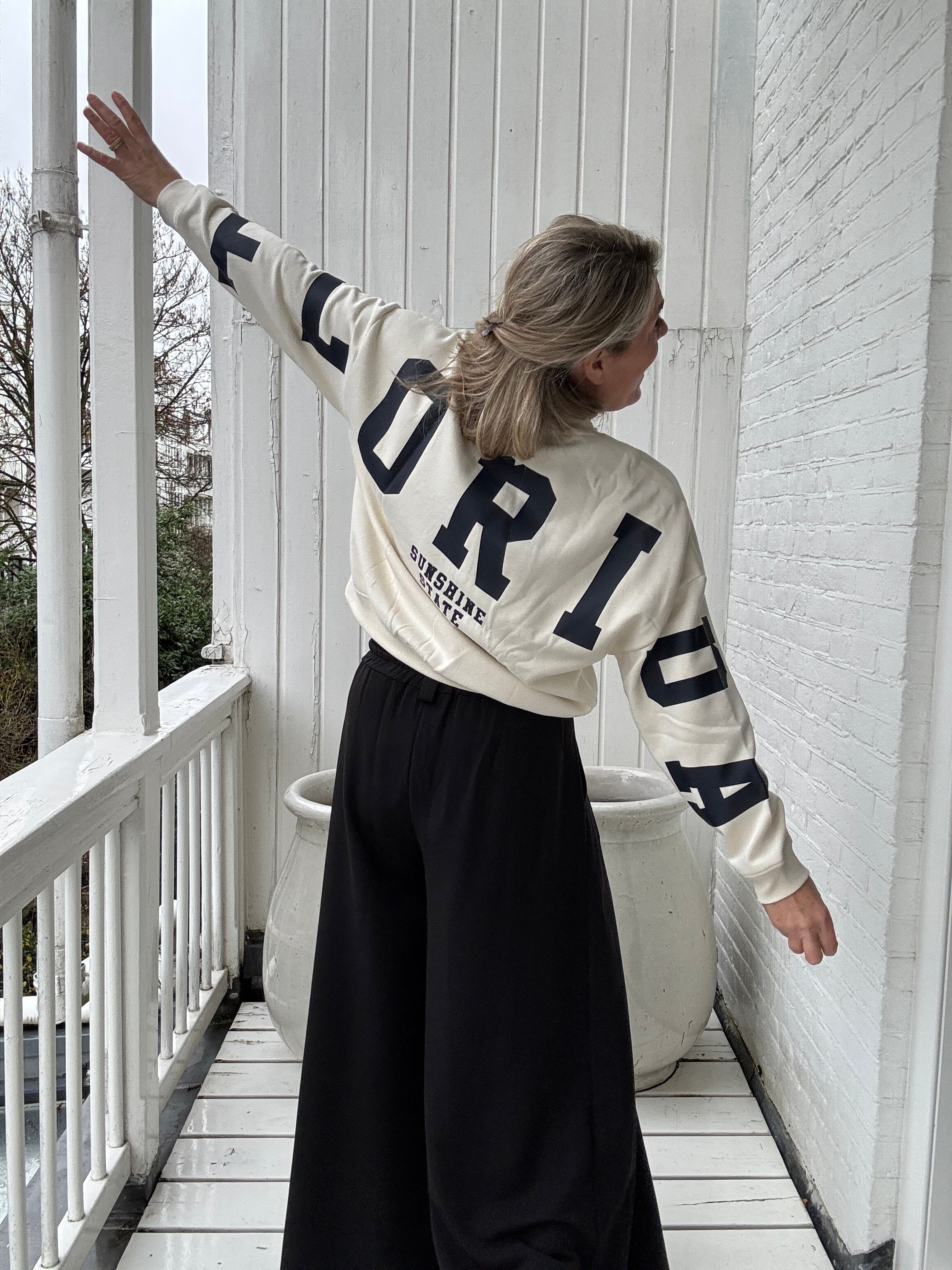 Sweater - SWEAT LS BACK/SLEEVE PRINT - Only