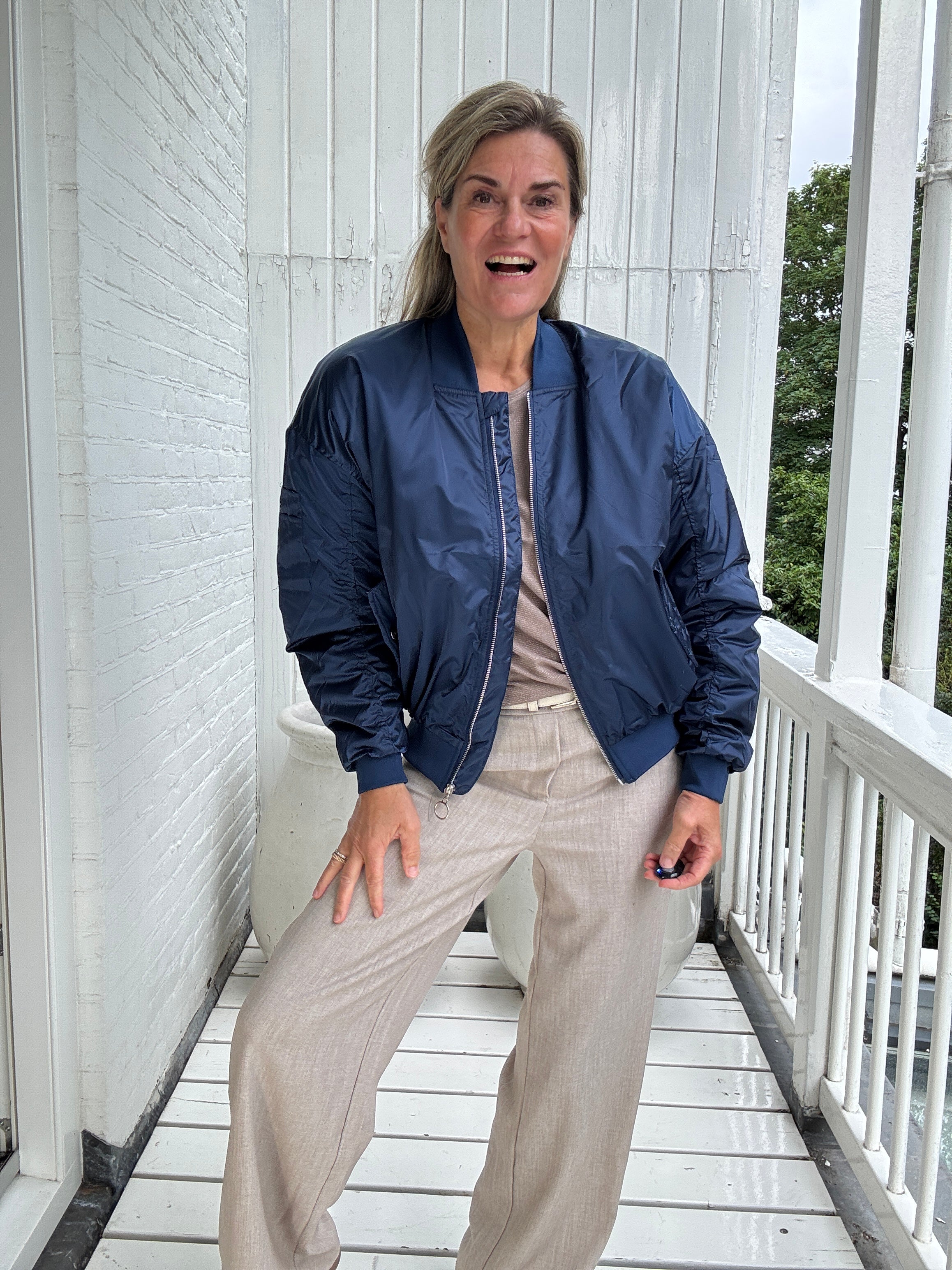 Bomber - Olivia - Cartouche by Suus