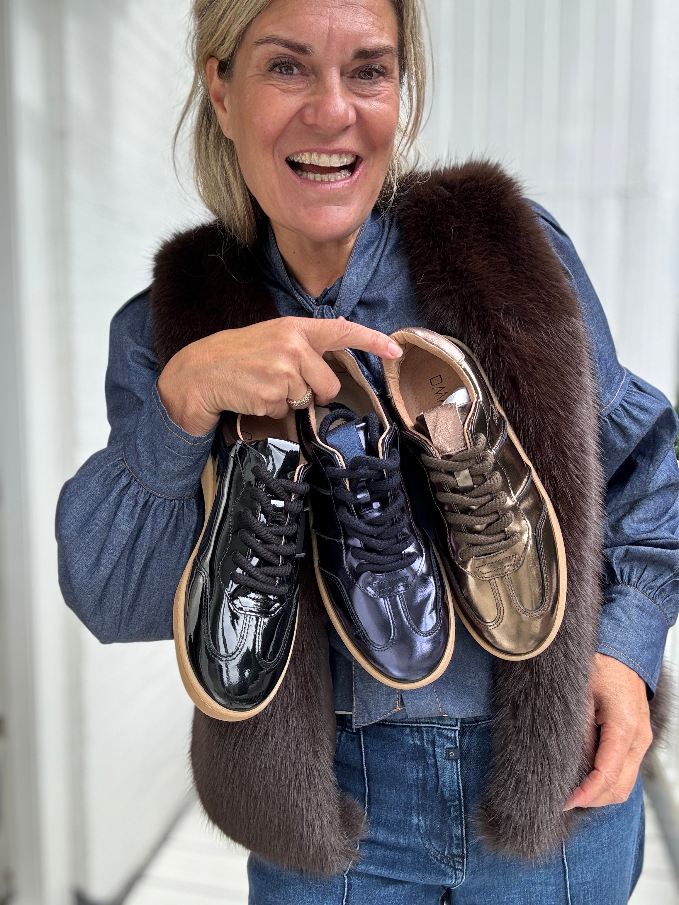 Sneakers - POONA verniz - DWRS