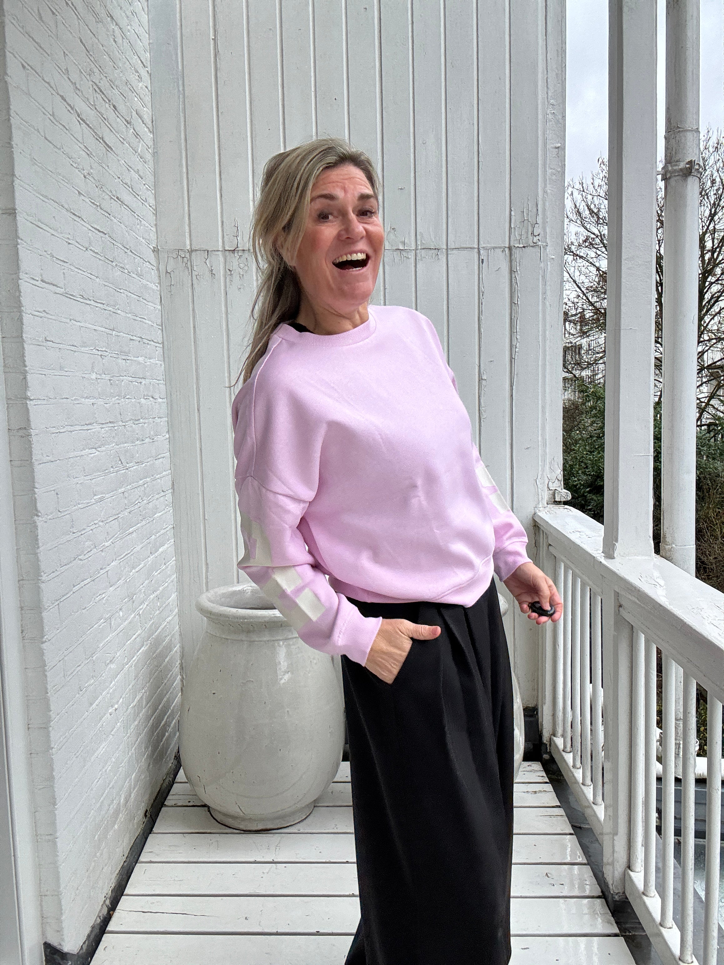 Sweater - SWEAT LS BACK/SLEEVE PRINT - Only