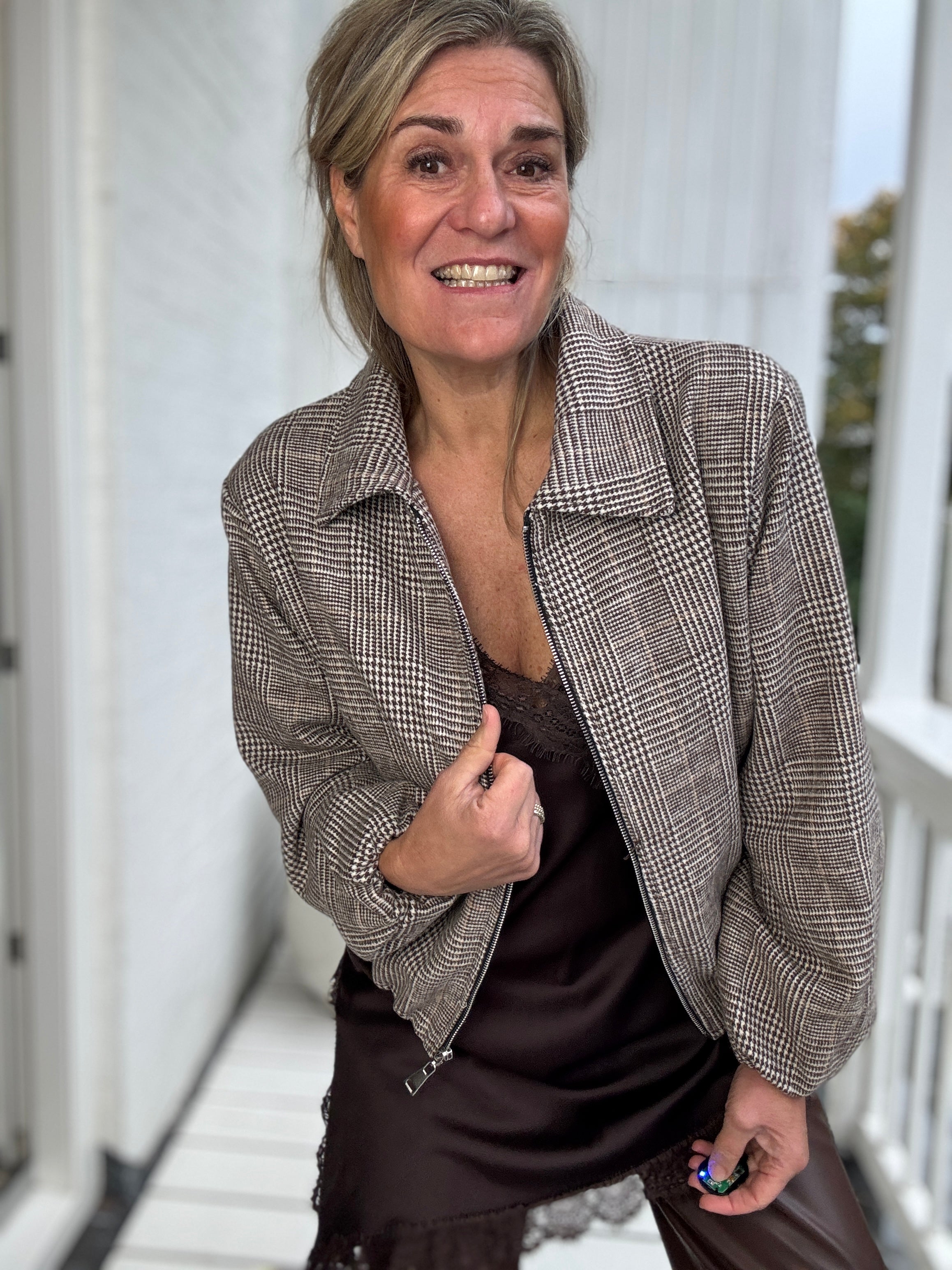 Bomber - Birgit - Cartouche by Suus