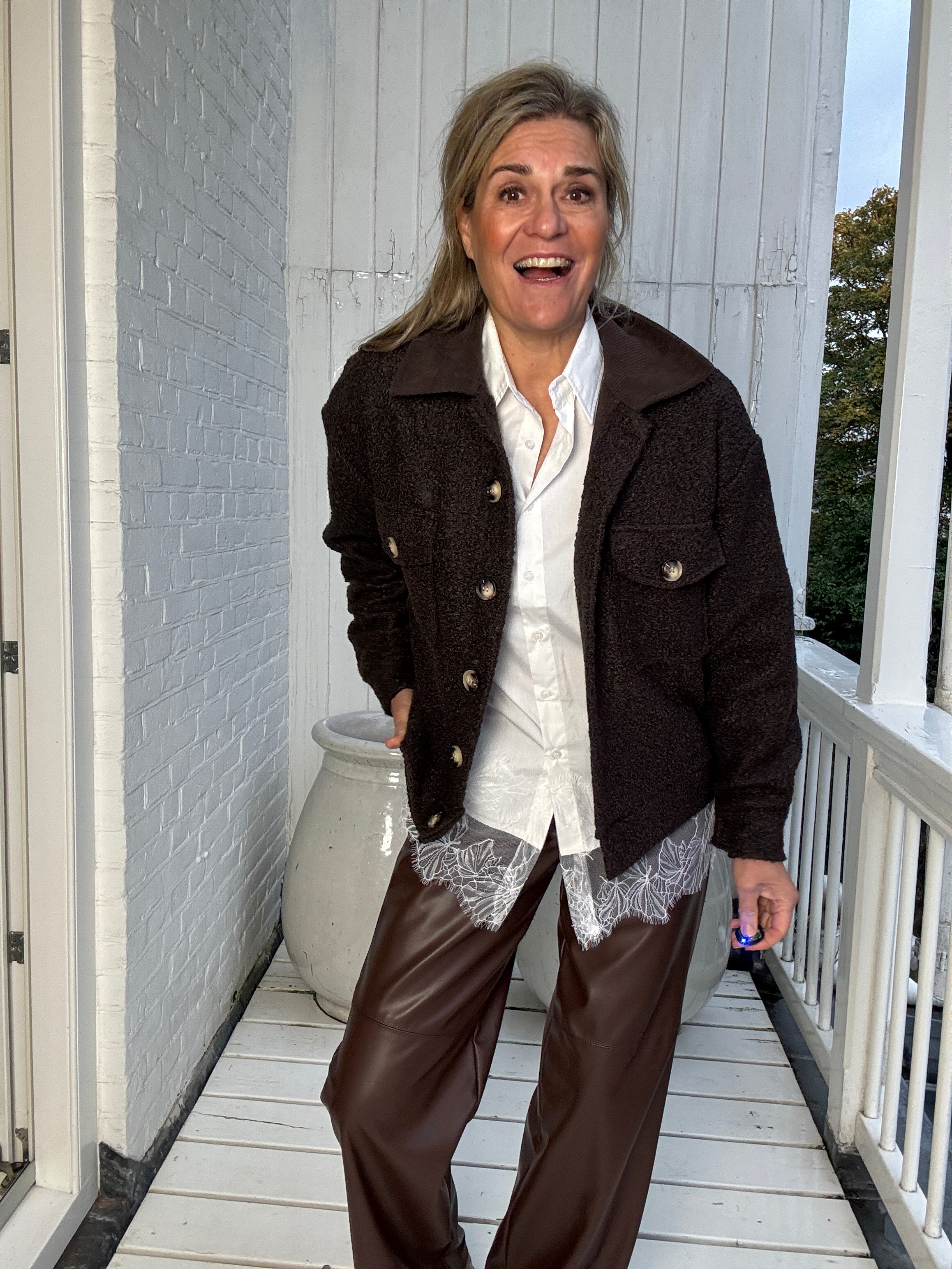 Jas - Sky - Cartouche by Suus