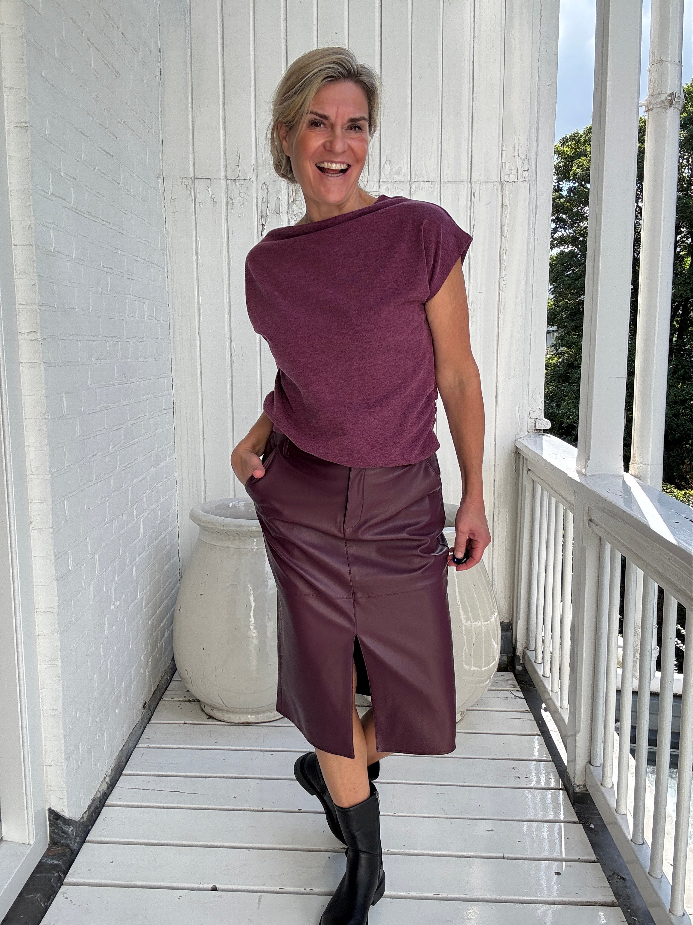 Rok - DAGMAR HW MIDI COATED SKIRT - VILA