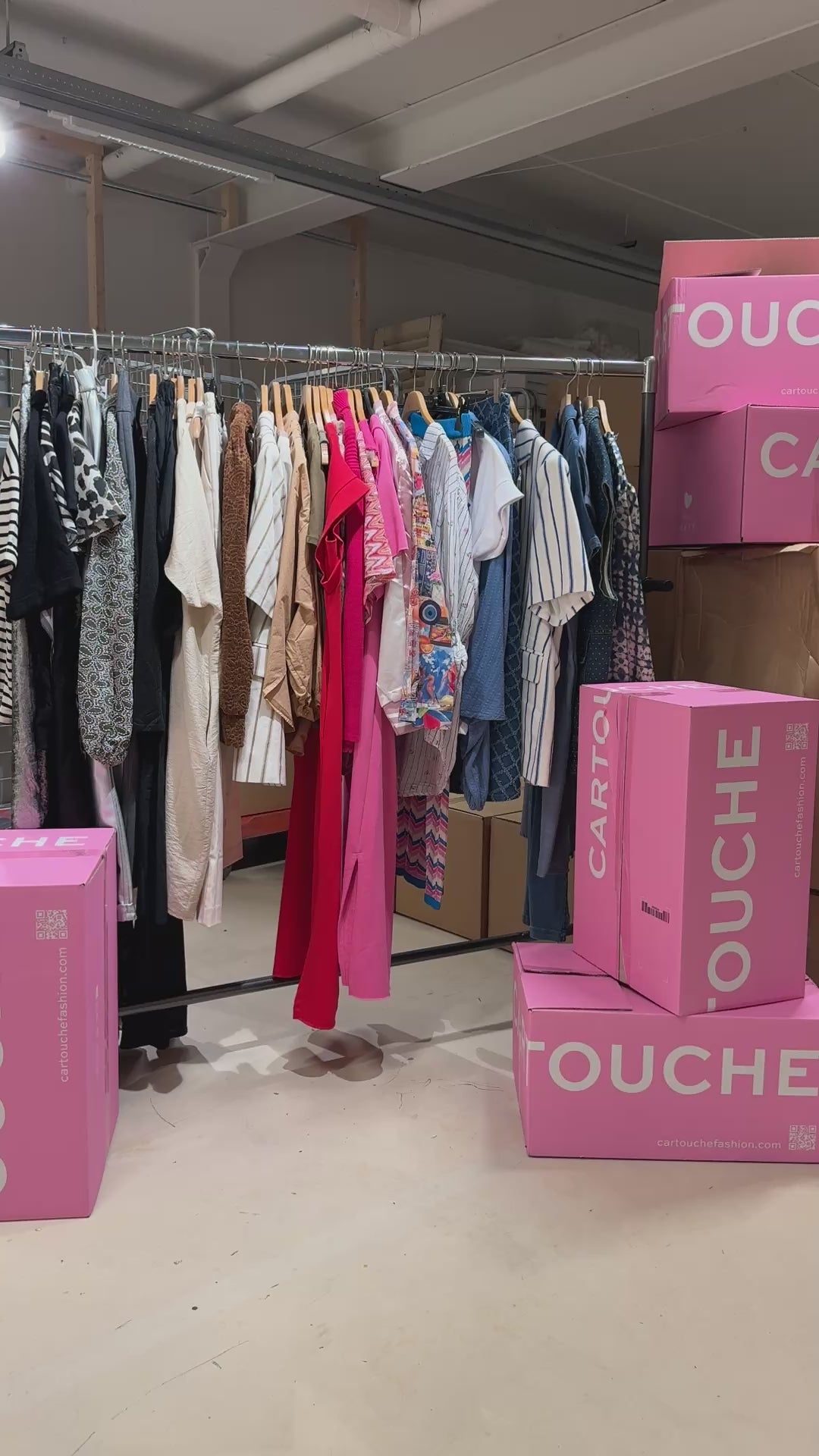 Load video: PRE-ORDER - Cartouche Outletbox - 10 stuks €100,- - MAG NIET RETOUR EN ALLEEN VERZENDEN