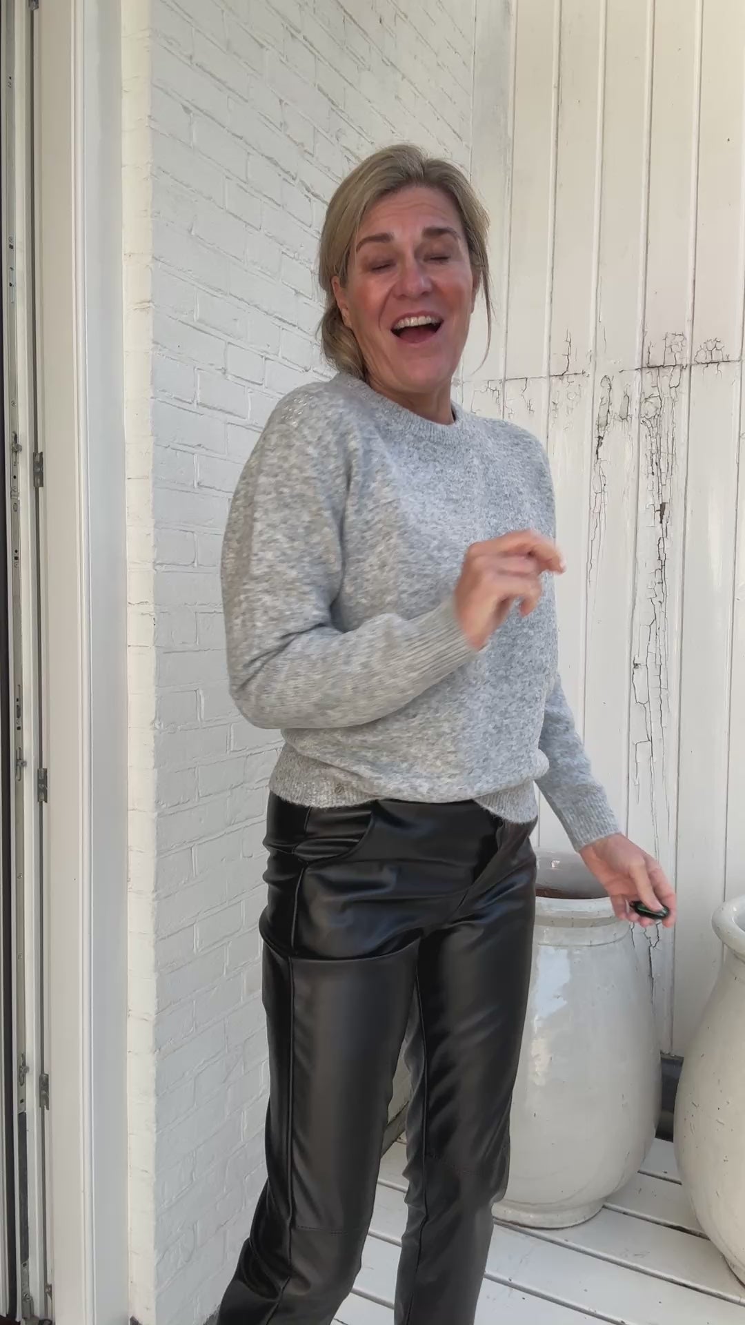 Video laden: Kate Pullover - NUKUS