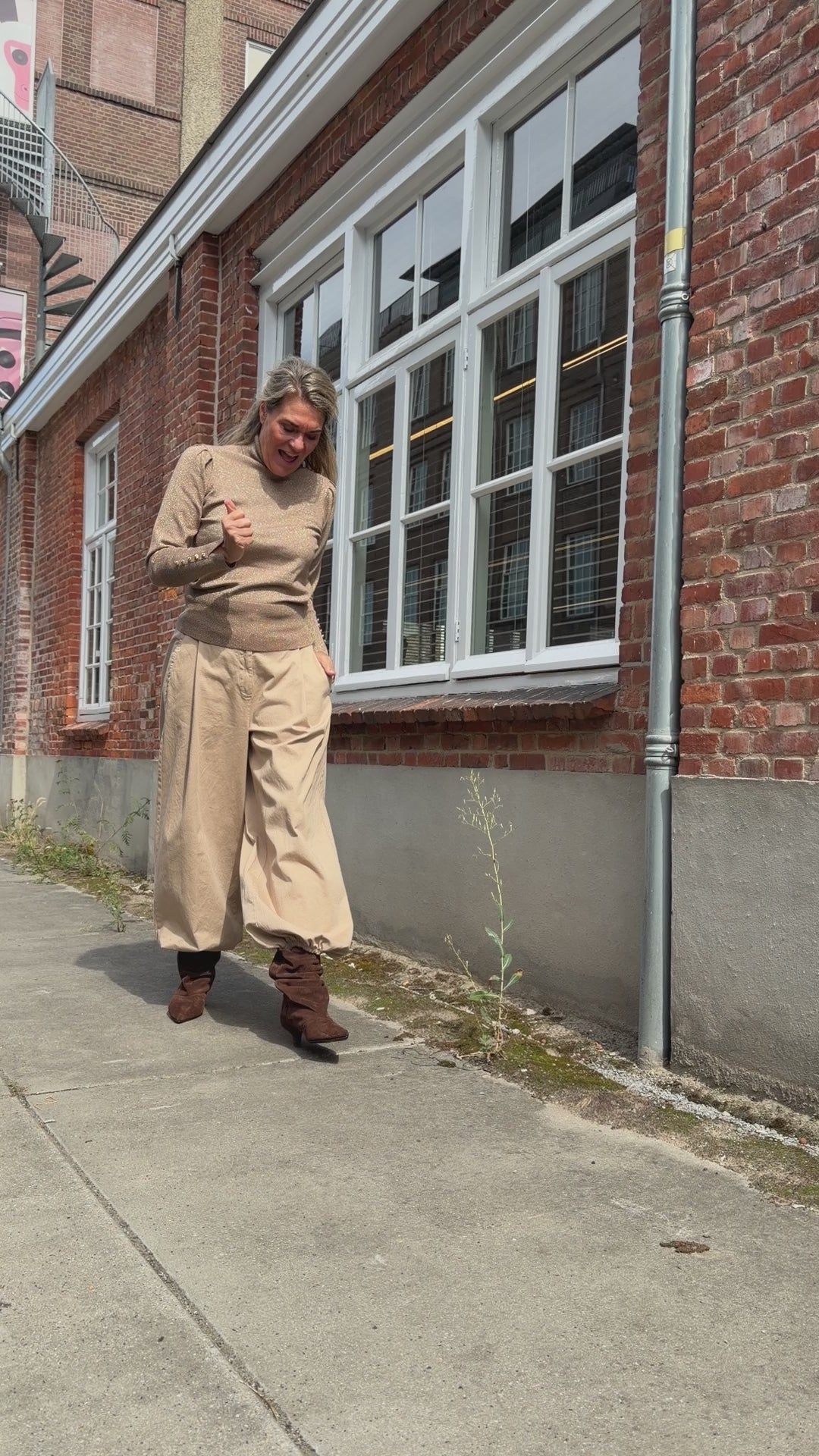 Video laden: Laarzen - Jenna - Babouche