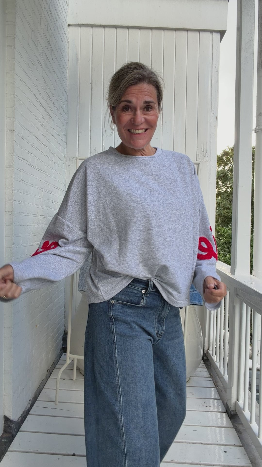 Video laden: Sweater - Carina - Cartouche by Suus