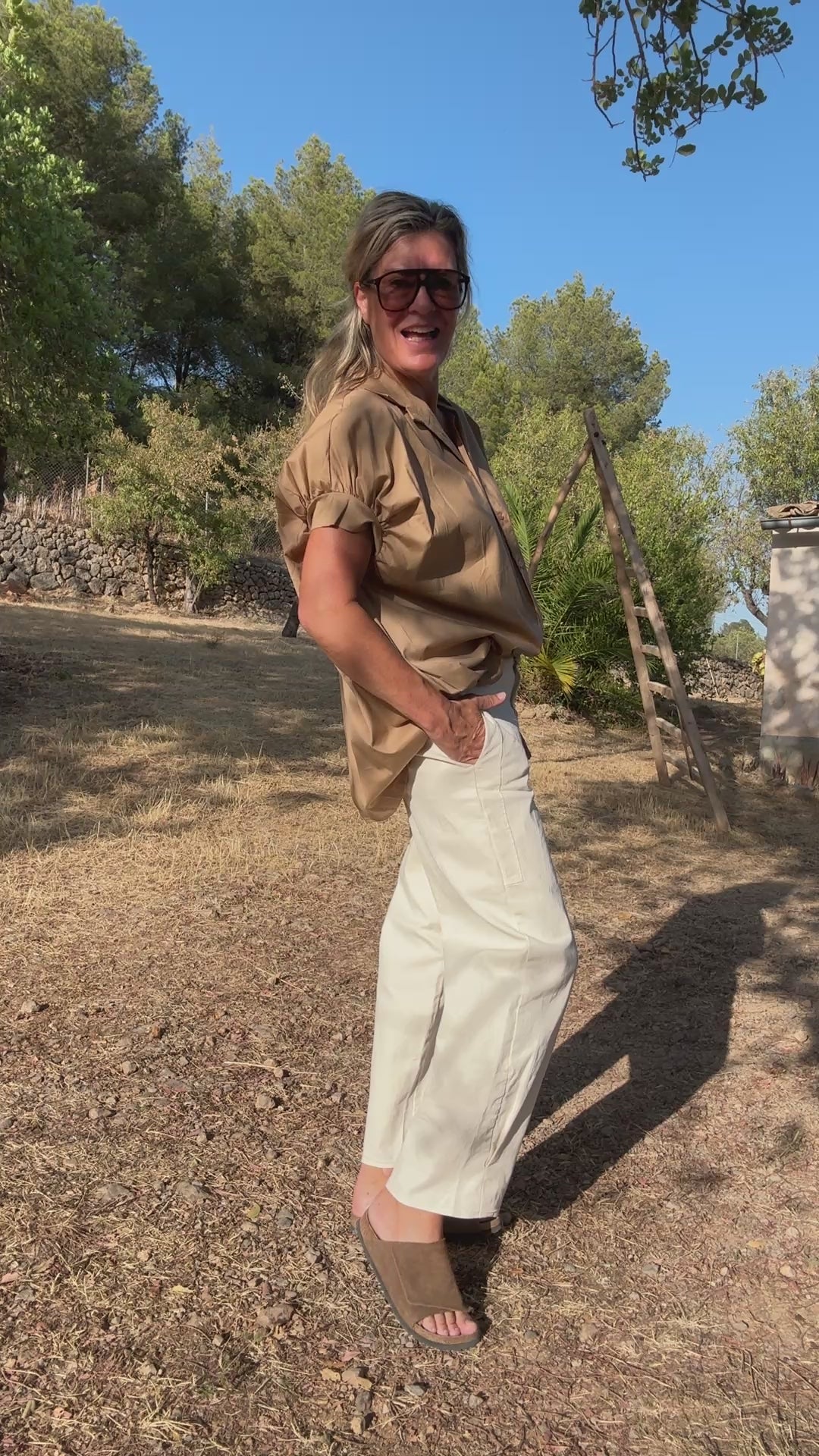 Video laden: Bluse - Claire