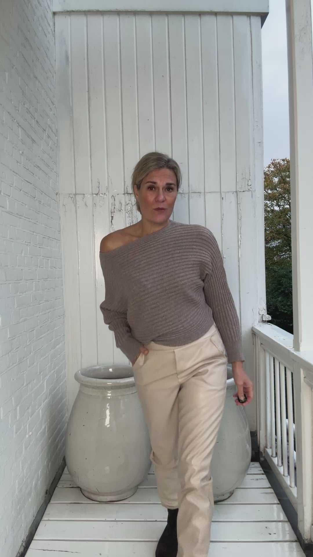 Video laden: Trui - Debby - Cartouche by Suus