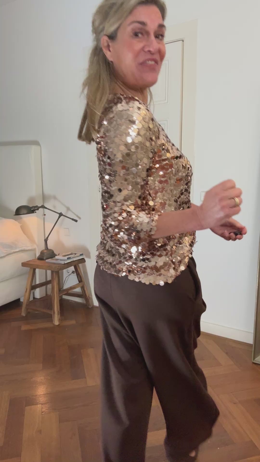 Video laden: Top - Jessica - Cartouche by Suus