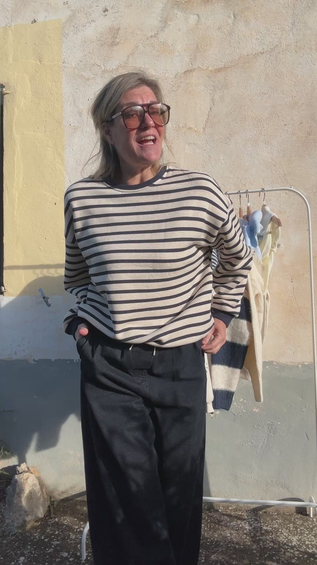 Video laden: Sweater - Gwen | Pre-Order