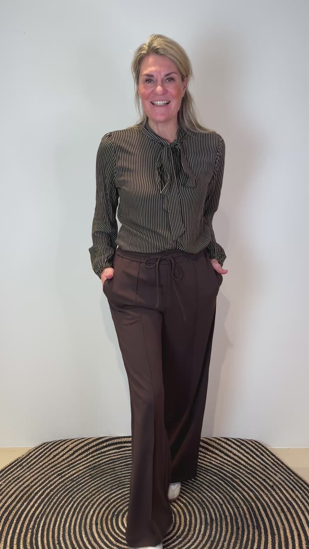 Video laden: Blouse - Guusje - Cartouche by Suus