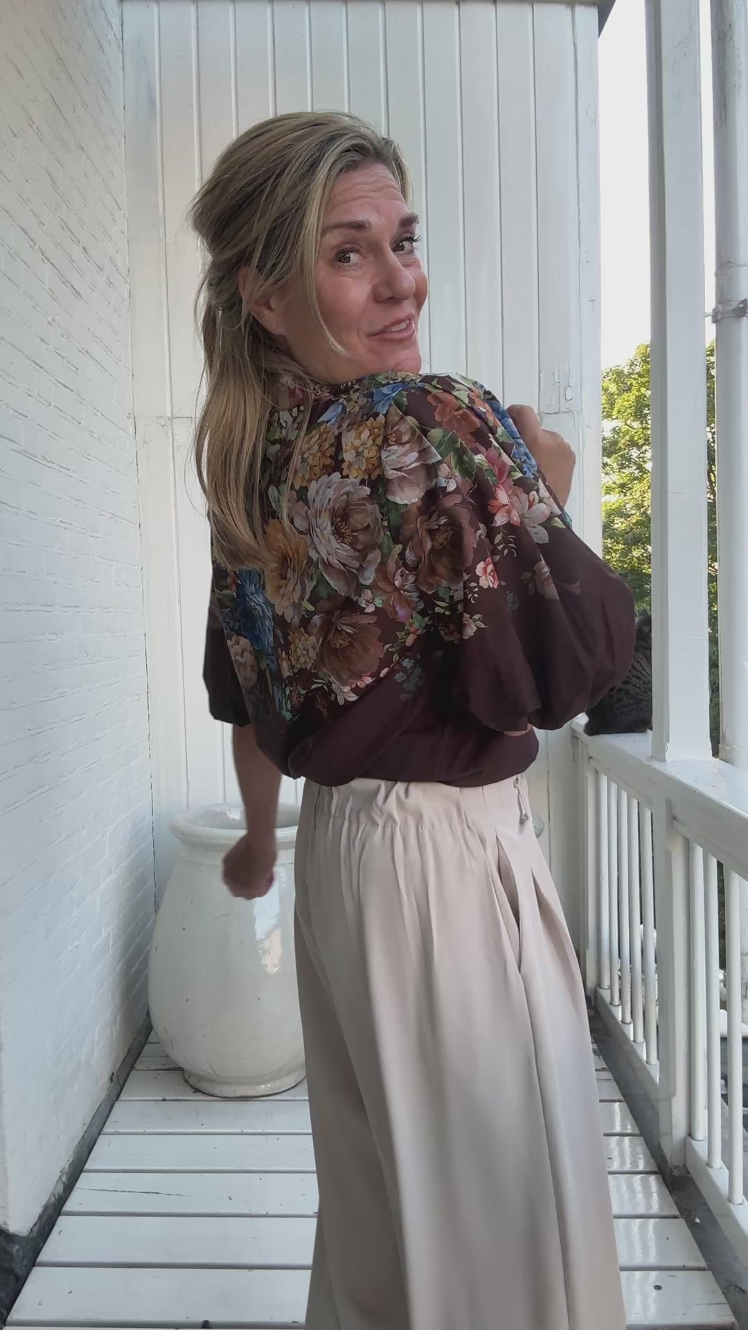 Videó betöltése: Blouse - Celine - Cartouche by Suus