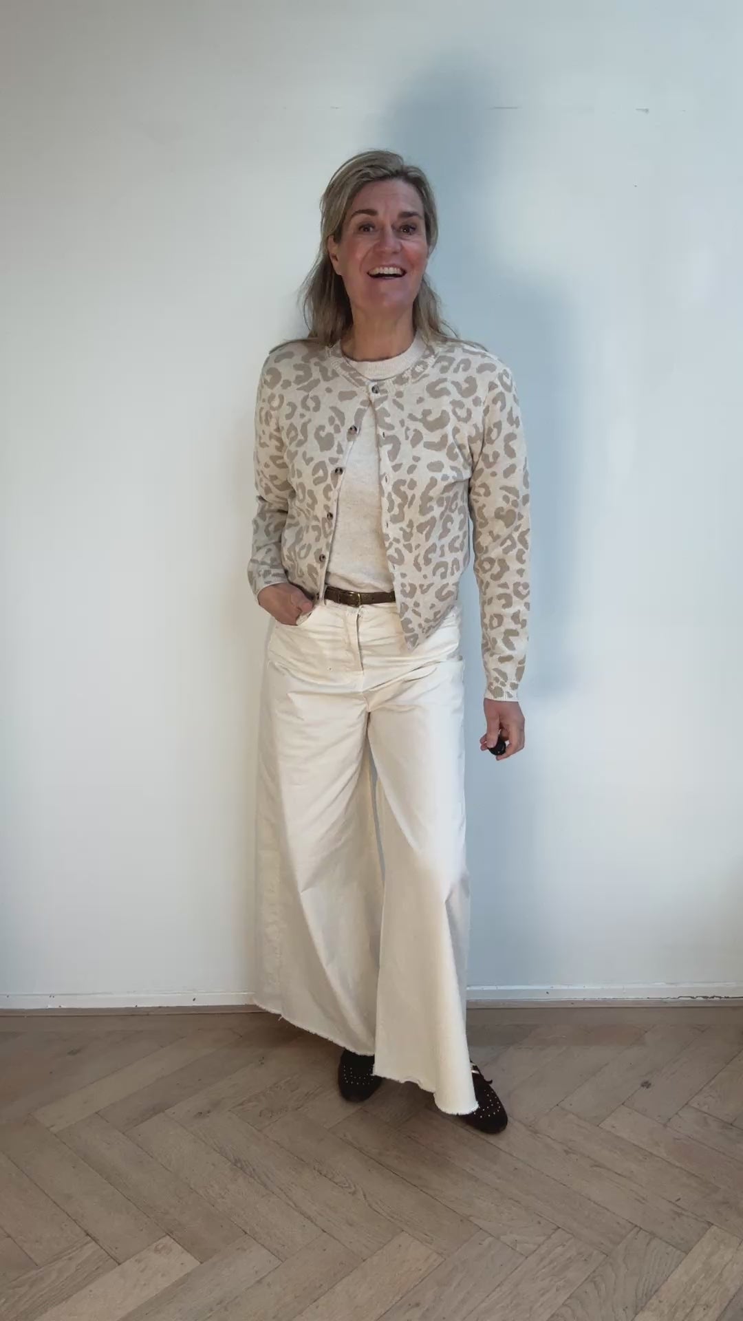 Video laden: Vest - MAYAS O-NECK L/S KNIT CARDIGAN - Vila